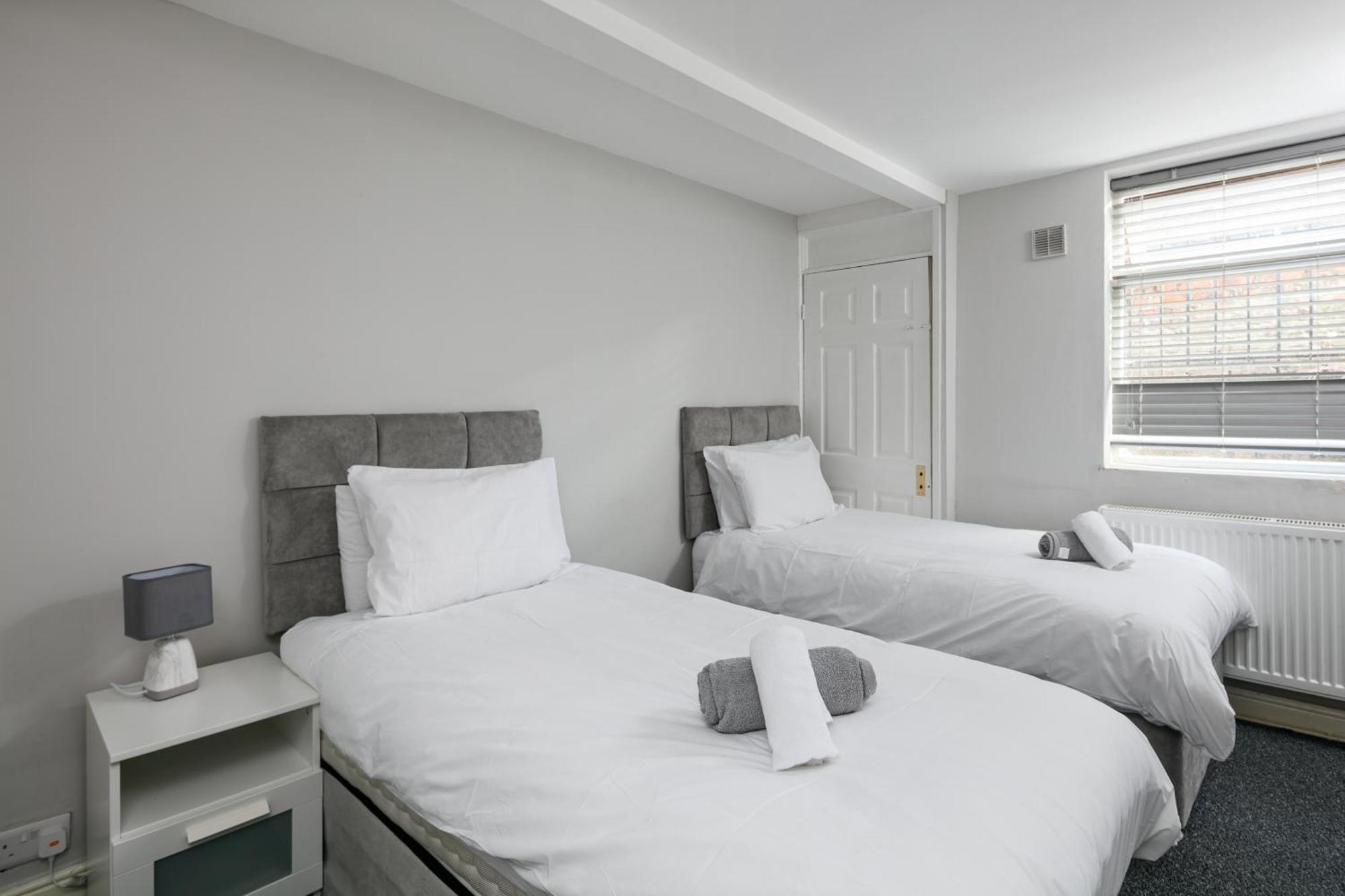 Benoit Apartments Манчестер Экстерьер фото