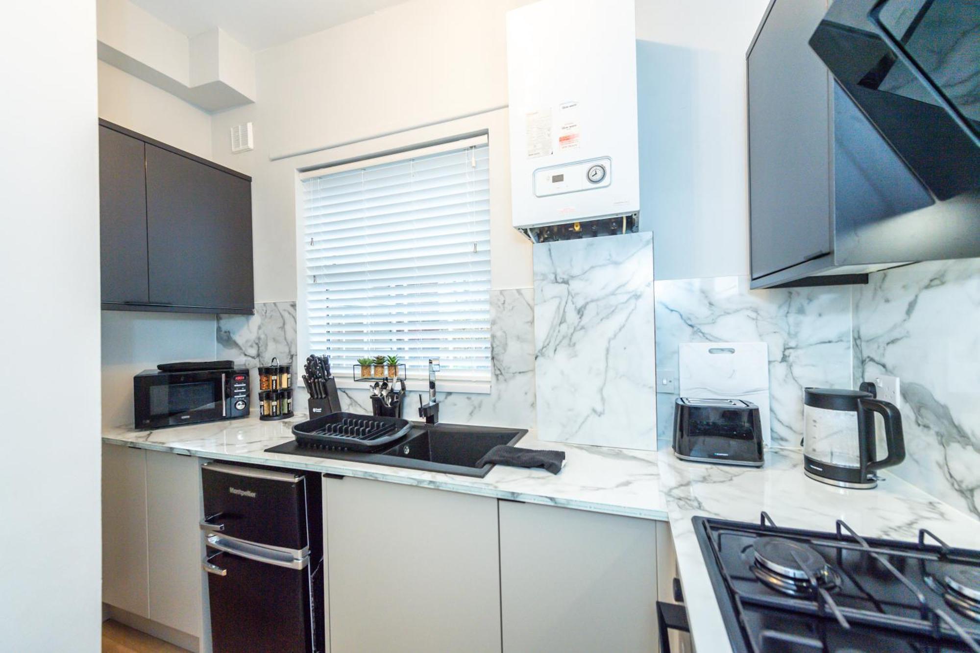 Benoit Apartments Манчестер Экстерьер фото